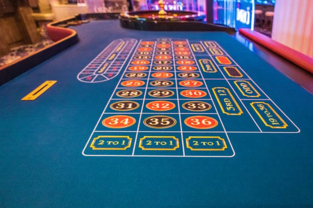 Live casino table and sports betting view